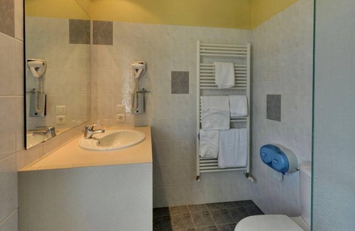 Malemort-sur-Correze Hotel | Auberge des Vieux Chênes