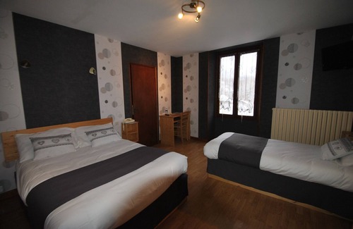 La Chaux-du-Dombief Hotel | Auberge du Hérisson