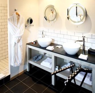 Saint-Amour-Bellevue Hotel | Auberge Du Paradis