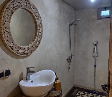 Sti Fadma House | Auberge laurier rose