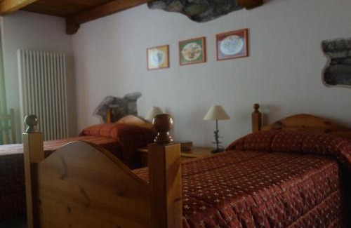 Pontboset Hostel | Auberge Lou Créton di Lui Hostel