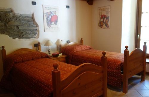 Pontboset Hostel | Auberge Lou Créton di Lui Hostel