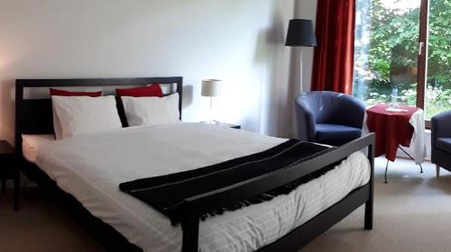 Assebroek Bed & Breakfast | Aubergine
