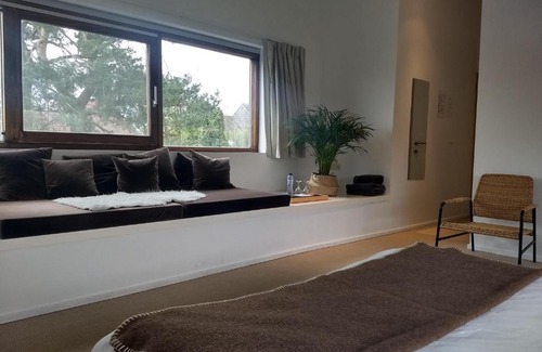 Assebroek Bed & Breakfast | Aubergine