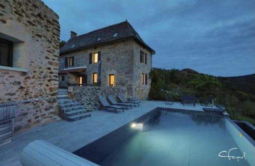 Latouille-Lentillac House | Aubié superbe propriété pour 20 avec piscine
