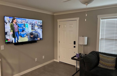 Auburn - Opelika Condo | Auburn Game Day Condo 2-Blocks From Jordan Hare