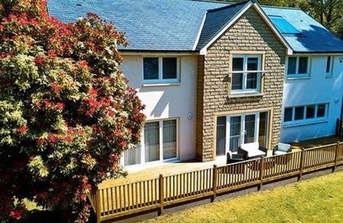 Helensburgh House | Auchenheglish Lodges - Chapelhill