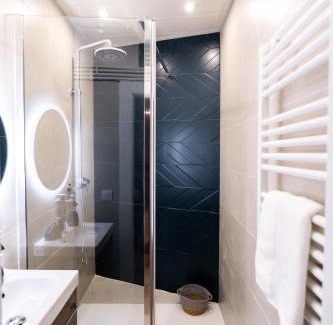 Sablon Apartment | Audace - Magnifique Appartement 75m2 - Position Centrale Gare-Pompidou-Nouvelle Ville - Garage Privé - 2 à 4 Personnes