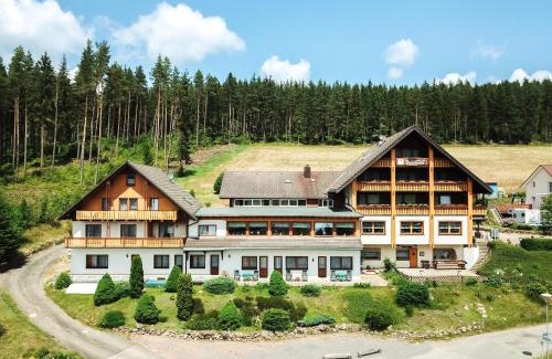 Bubenbach Hotel | Auerhahn Bed and Breakfast - Black Forest - Waldhotel