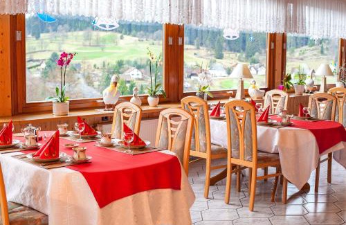 Bubenbach Hotel | Auerhahn Bed and Breakfast - Black Forest - Waldhotel