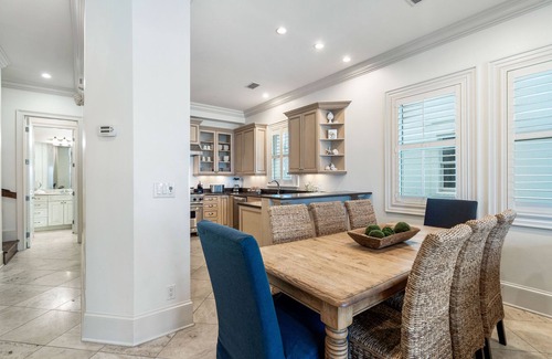 Frangista Beach House | Aug-Oct Reduced!*On Beach*2 Pools*Dogs Ok!