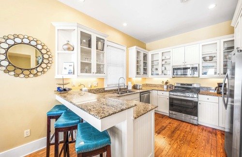 Miramar Beach House | Aug-Oct Reduced!*On Beach*2 Pools*Dogs Ok!