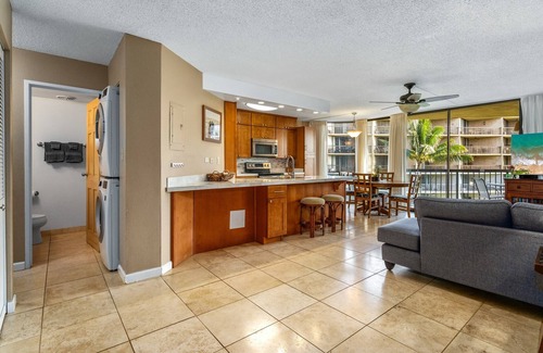 Kihei Condo | AUG/SEPT 227nt 2b/2ba Maui Oceanfront Complex, AC, Remodeled & Walk to Beach
