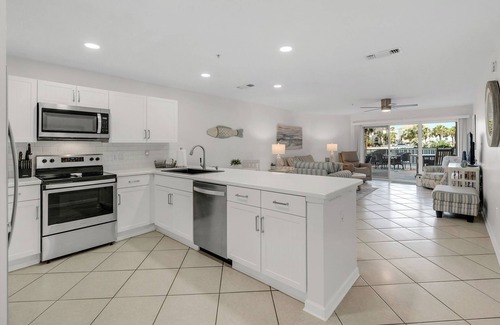 Miramar Beach Condo | AUG-SEPT OPENINGS Steps to Beach, Large patio w/grill. Beach Chairs & Umbrella