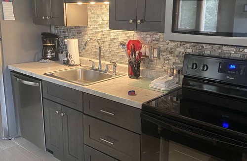 Boyne Falls Condo | August Available -Boyne Mtn Villa- 3bedrm+AC, near Lake Charlevoix & Petoskey