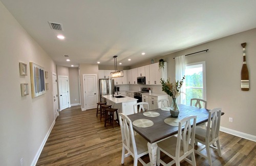 Fort Morgan House | August Discounted! Gorgeous - Pools & Pickleball!
