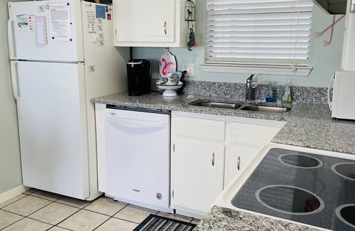 Gulf Shores Condo | AUGUST Special rent 4 nights get 1 free! On the beach & a better view than HOME!