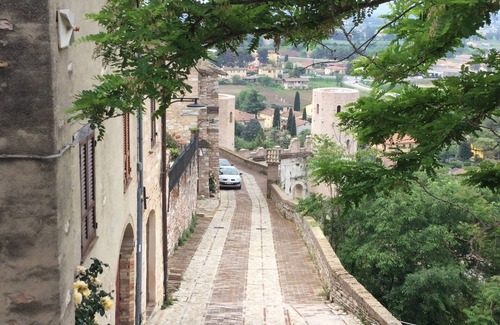 Spello Apartment | Augustus - Hilltop Medieval Escape with Panoramic View