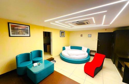 Aundh Hotel | Aundh Elite Stay