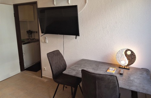 Kernstadt Apartment | Aunt Emma "Hong Kong" the opportunity to experience a touch of China