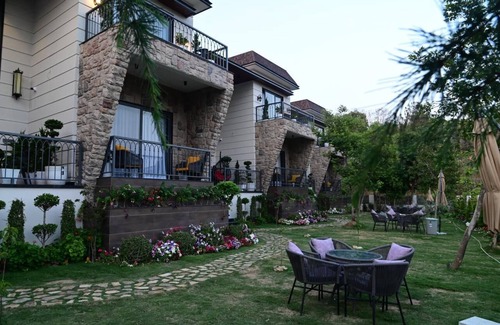 Bhimtal Villa | Aura Luxury Stays