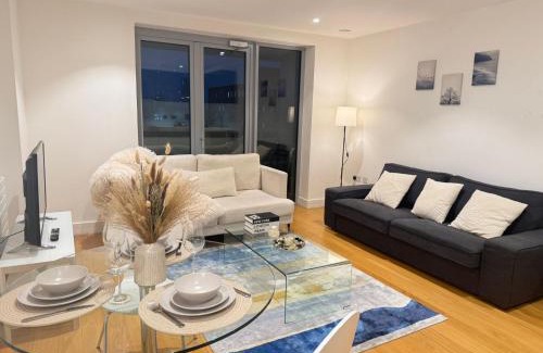 Canning Town Apartment | Auracasa 2 bed O2 Canning suite