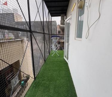 Gurugram Apartment | Auric Abode Stays- Sector 55 Golf Course Road