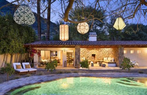 Historic Tennis Club House | Auric House - Korakia Hotel private villa pool