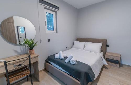 Marmari Apartment | Aurora Apartment, Room 2 - Cozy, close to the beach