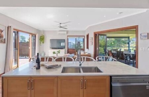 Wongawallan House | 'Aurora' - coastal views, architectural design