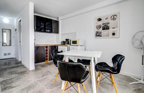 Arona Apartment | Aurora