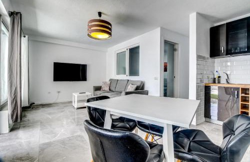 Arona Apartment | Aurora