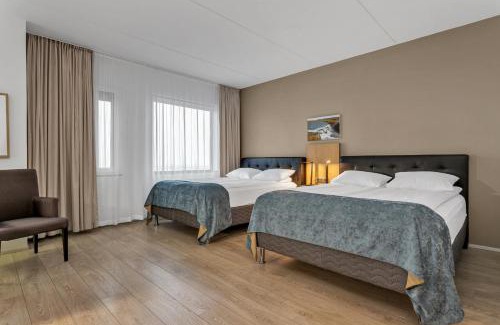 Innri-Njarthvik Hotel | Aurora Hotel at Reykjavik-Keflavik Airport Terminal KEF