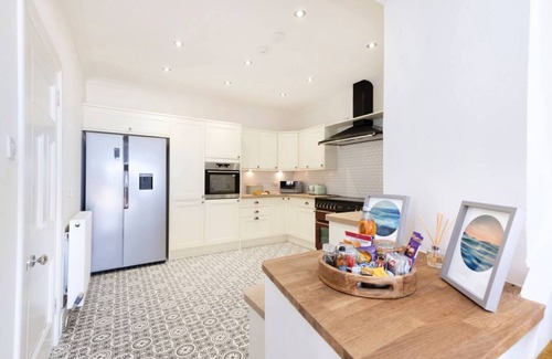 Buckie Villa | Aurora House: Home on the Coast w/Hot tub! Pet Friendly!