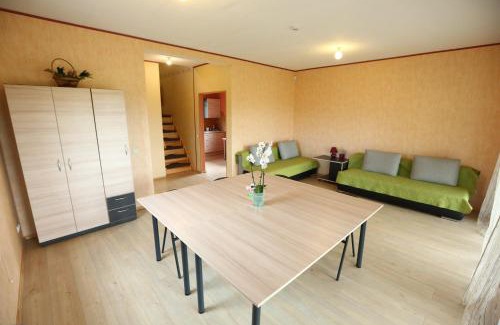 Gratiskes Apartment | Aurora houses