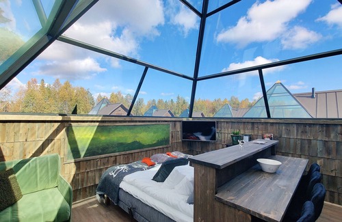 Koengaes Hotel | Aurora Pyramid Glass Igloos