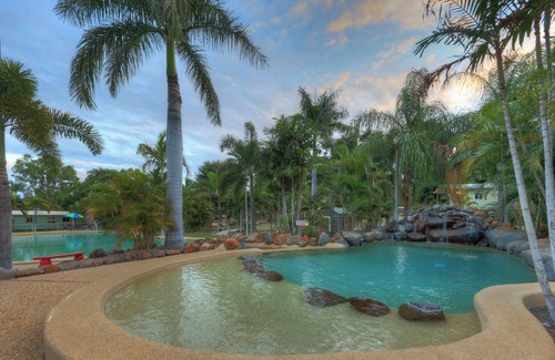 Richmond Hill RV Rental | Aussie Outback Oasis