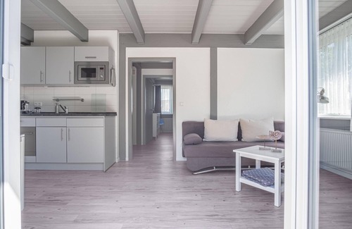 Ostersiel Apartment | 'Austernfischer' vacation apartment with balcony for a relaxing break