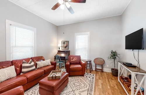 Fredericksburg House | Austin Haus