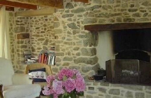 Saint-Germain-des-Vaux House | auth. stone house in the village of St Germain ds Vaux