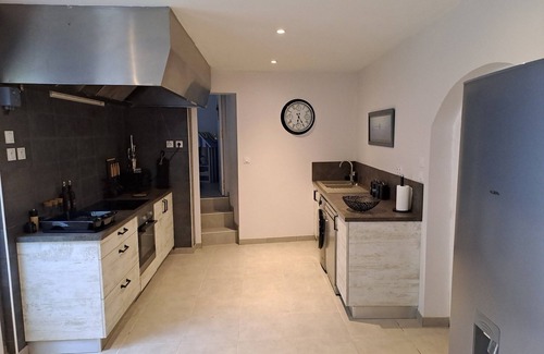 Saint-Pol-de-Leon House | Authentic 16th-century Breton house in the heart of downtown, 2 minutes from the beach
