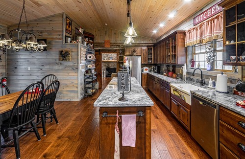 Gatlinburg - Pigeon Forge Cabin | AUTHENTIC ANTIQUE LOG CABIN LOCATED IN TIMBERIDGE COMMUNITY