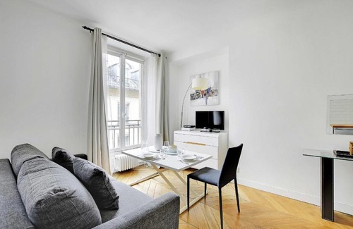 Gaillon Apartment | Authentic apartment - 1BR-2P - Palais Garnier