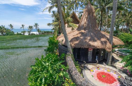 Kerambitan Apartment | Authentic beachfront Villa Owl