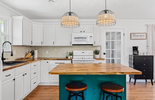 Cherry Valley Cottage | Authentic Cottage stay at The Valley