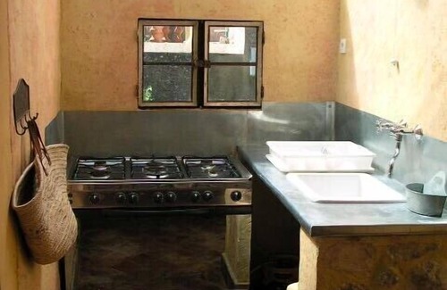 Pourcieux House | Authentic farmhouse with large swimming pool, near Aix en Provence