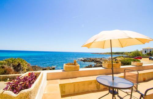 Es Carregador House | Authentic fisherman's house on the seafront
