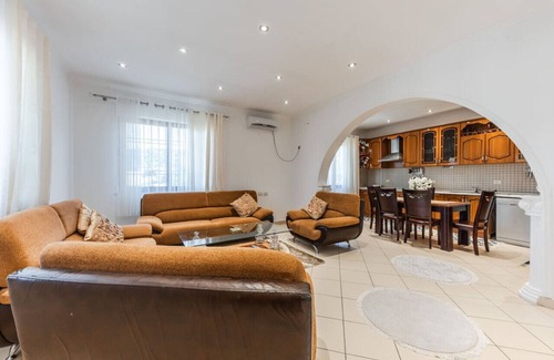 Shkoder Apartment | Authentic Lake View Apartment