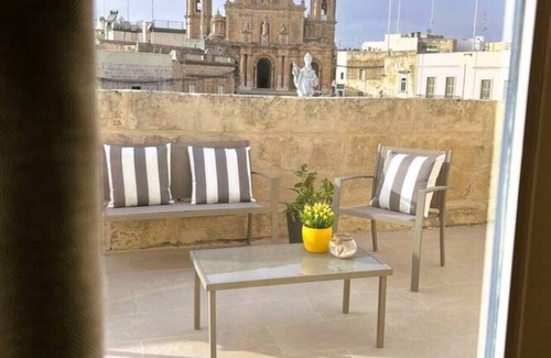 Siggiewi House | Authentic Maltese Stay with private terrace