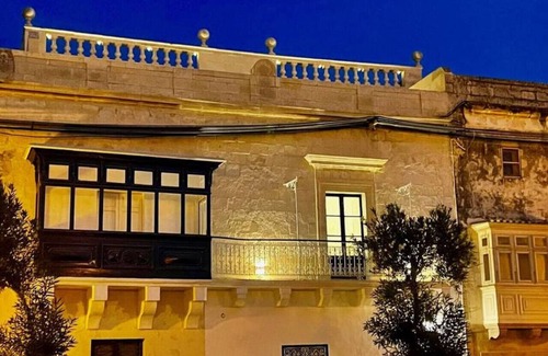 Siggiewi House | Authentic Maltese Stay with private terrace